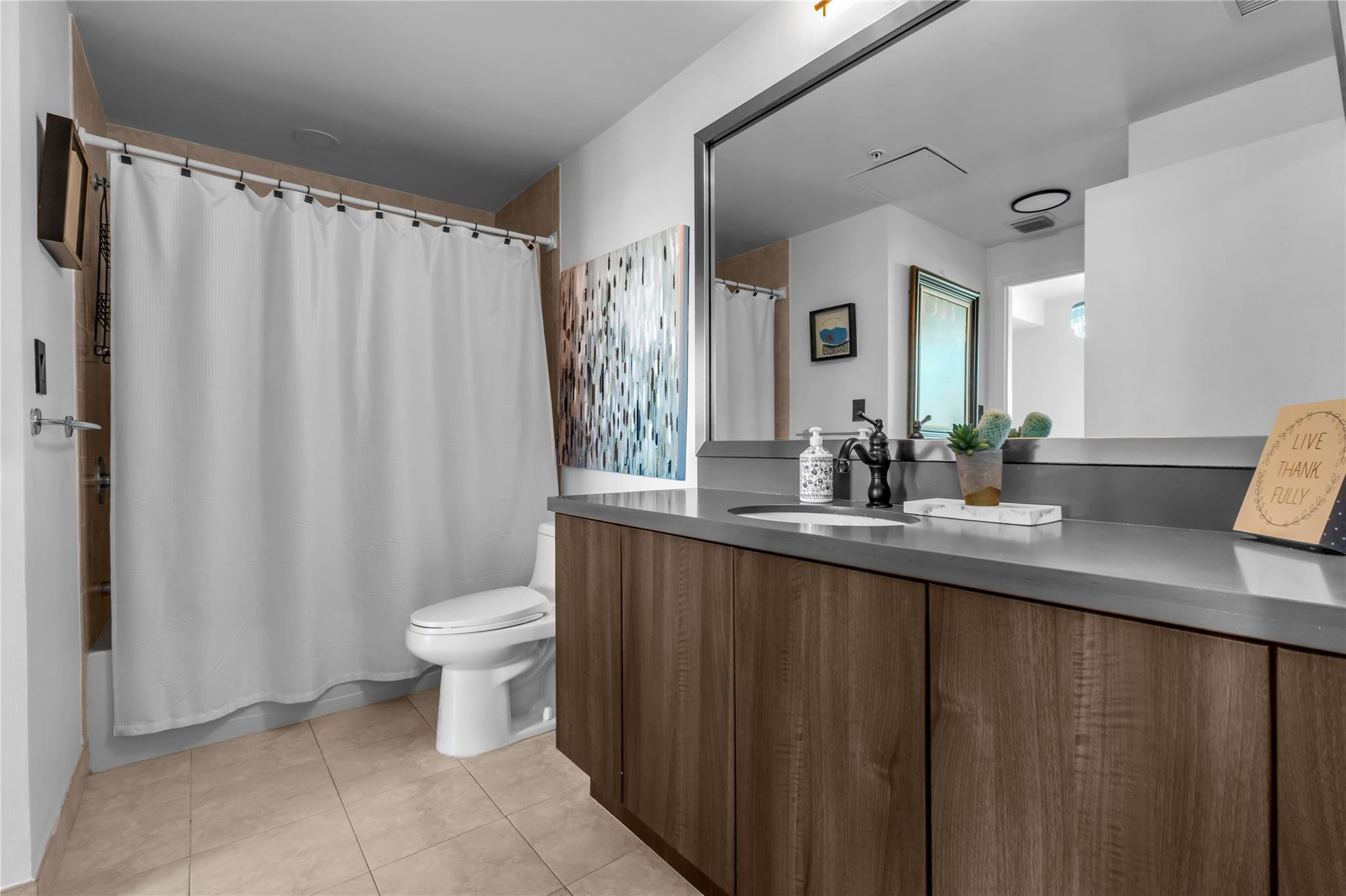 90 Southwest 3rd Street, Unit 3808 Miami, FL 33130 - Photo 7 of 27 Photo 7