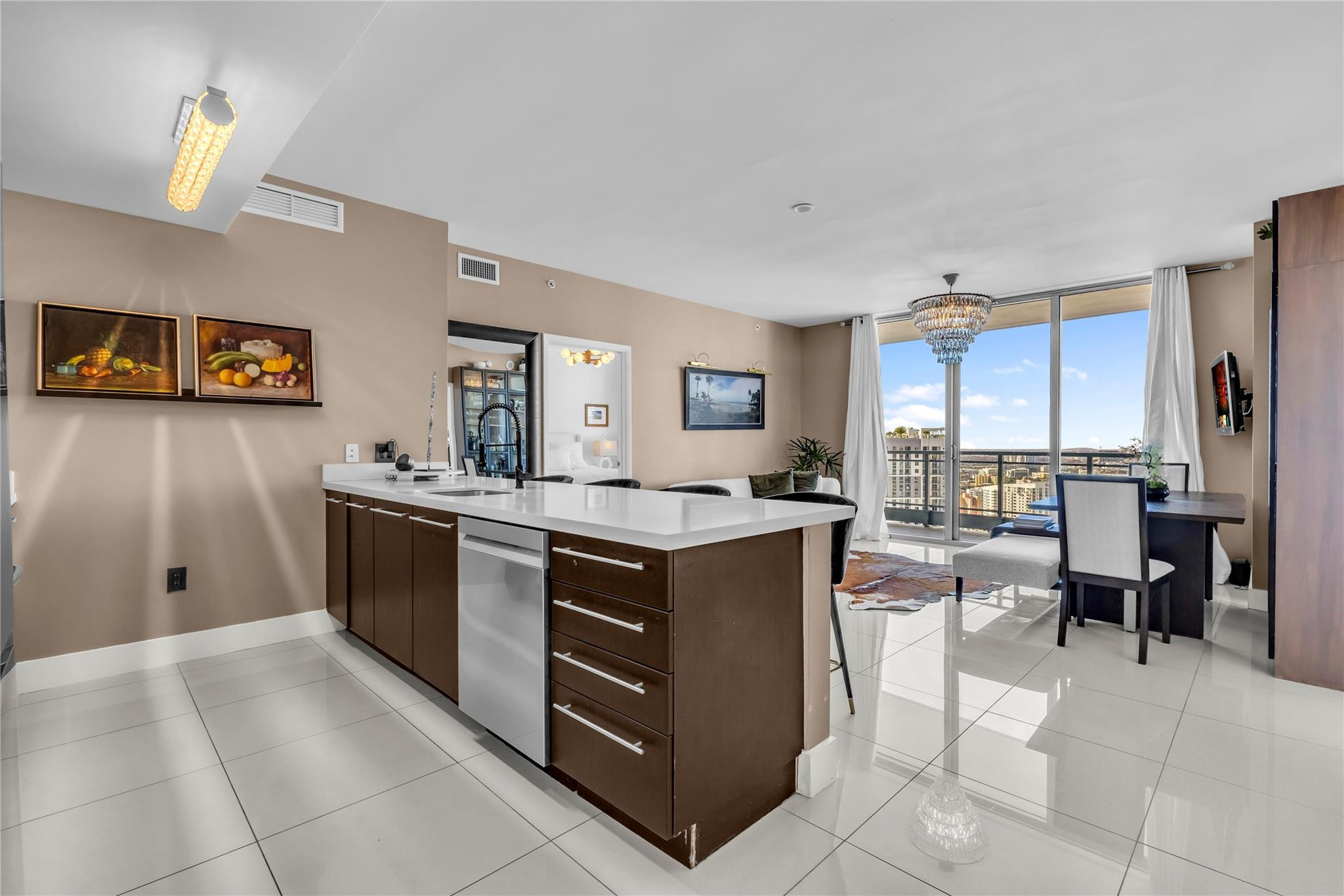 90 Southwest 3rd Street, Unit 3808 Miami, FL 33130 - Photo 9 of 27 Photo 9