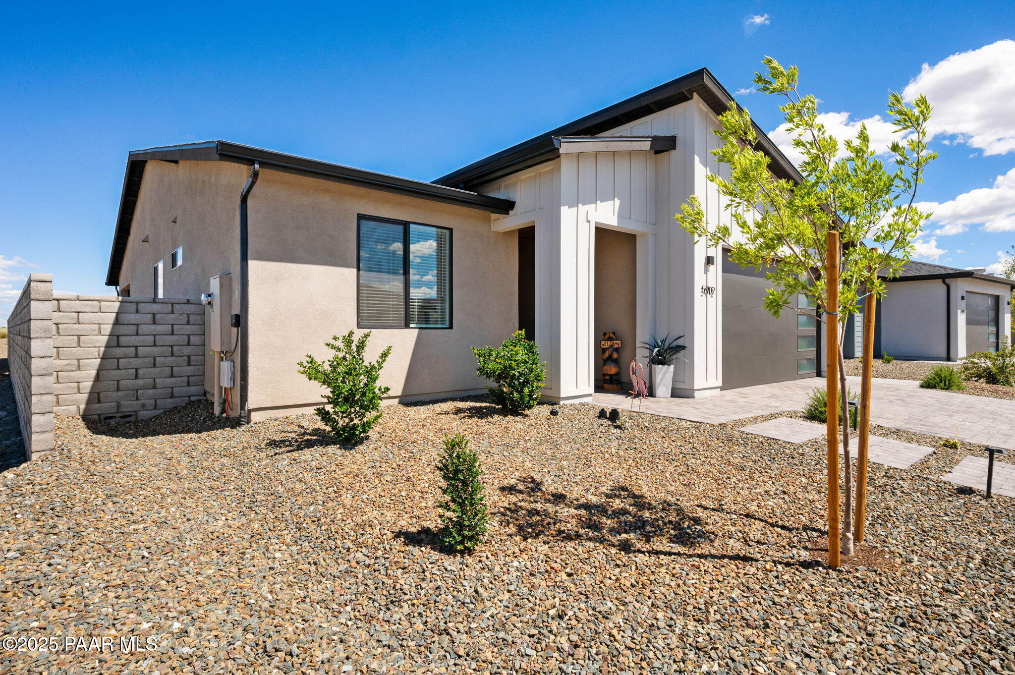 5902 Finch Place Prescott Valley, AZ 86314 - Photo 3 of 116 a front view of a house with a yard