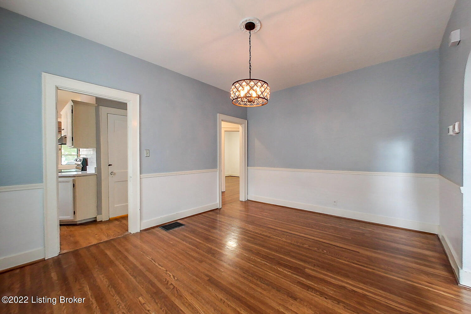 214 Fairlawn Road Louisville, KY 40207 - Photo 16 of 62 13-214-14