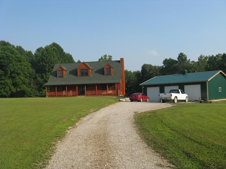 2050 Country Club Road Spencer, IN 47460 - Photo 1 of 12