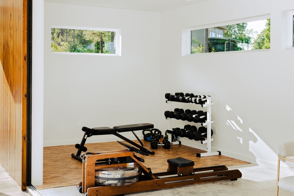 208 Brannon Ridge Young Harris, GA 30582 - Photo 20 of 21 a room with gym equipment