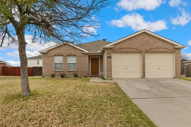 $2,200 | 2301 Tailburton Court, Little Elm, TX 75068
