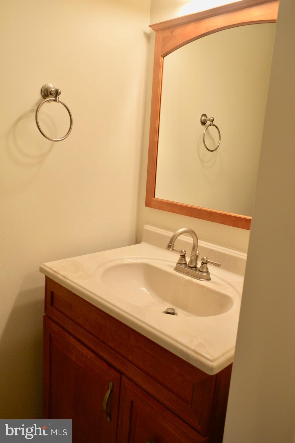 7 Honey Brook Circle Gaithersburg, MD 20878 - Photo 15 of 38 Main level powder room