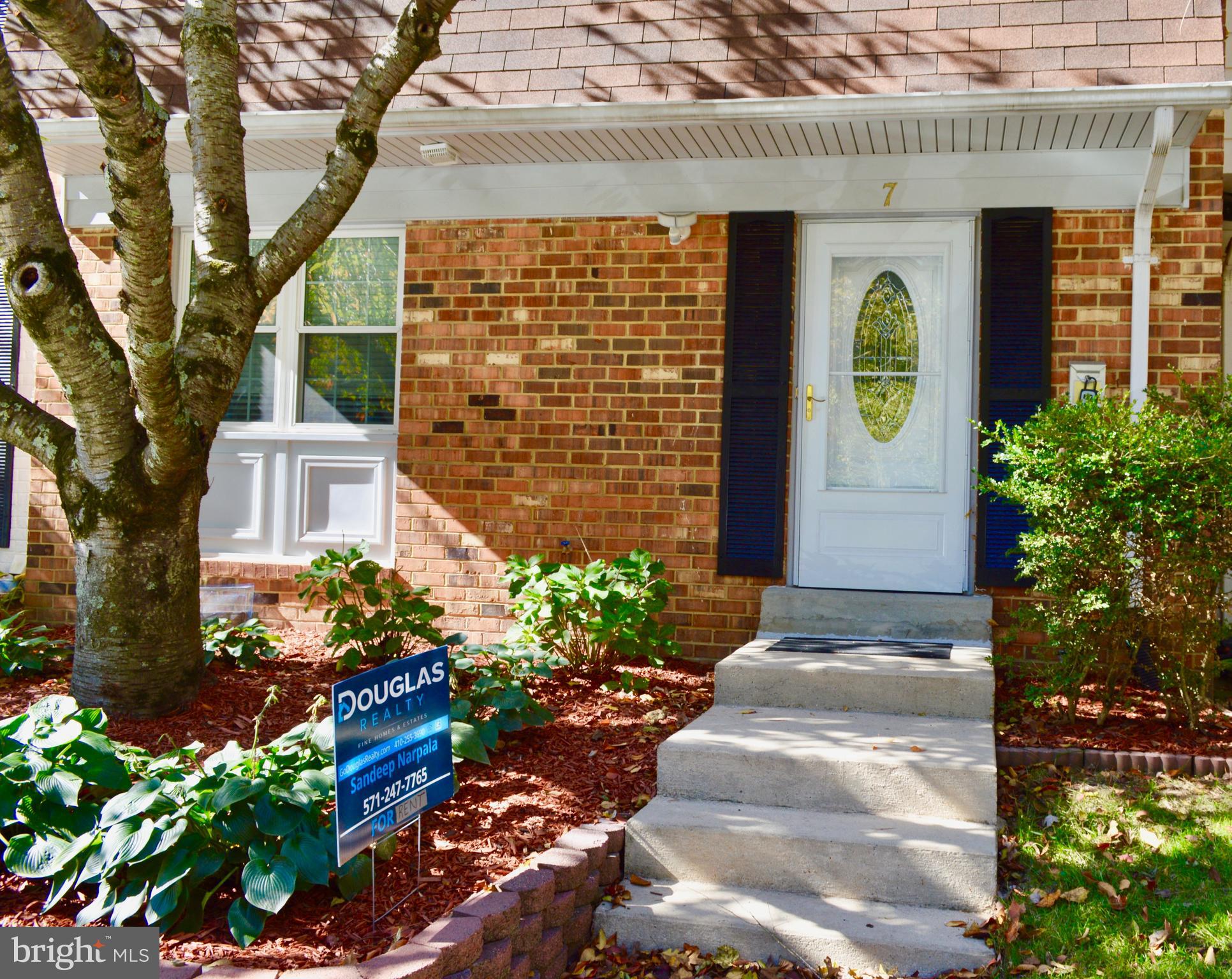 7 Honey Brook Circle Gaithersburg, MD 20878 - Photo 2 of 38 Main entrance