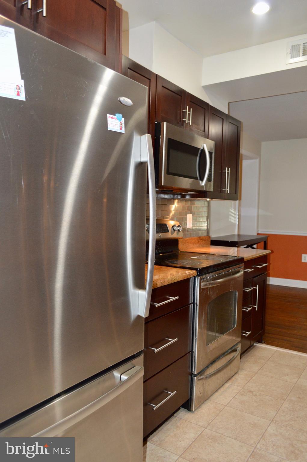 7 Honey Brook Circle Gaithersburg, MD 20878 - Photo 7 of 38