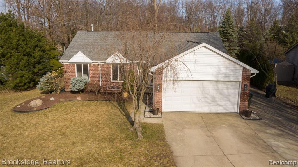 2909 Alexander Street Rochester Hills, MI 48309 - Photo 1 of 27