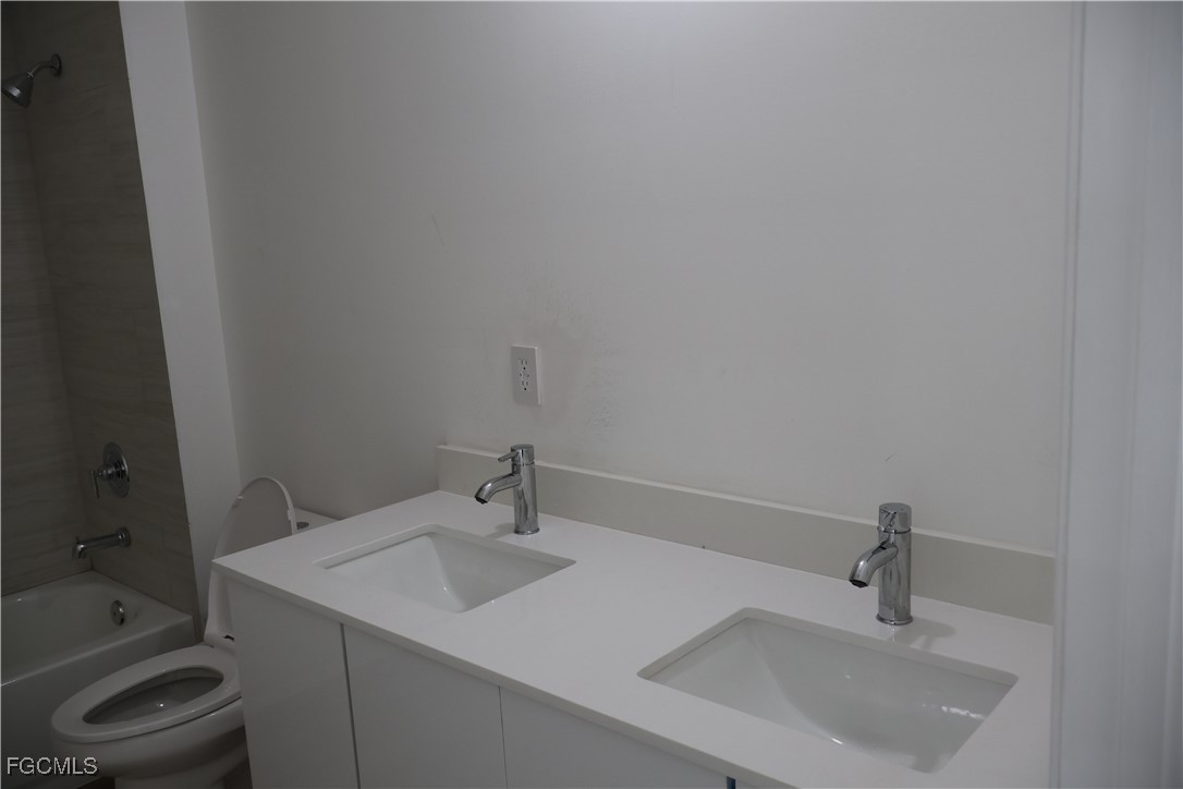 3802 3rd Street Southwest Lehigh Acres, FL 33976 - Photo 23 of 31