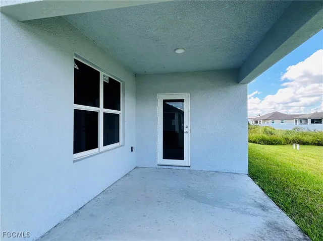 $300,000 | 3802 3rd Street Southwest, Lehigh Acres, FL 33976