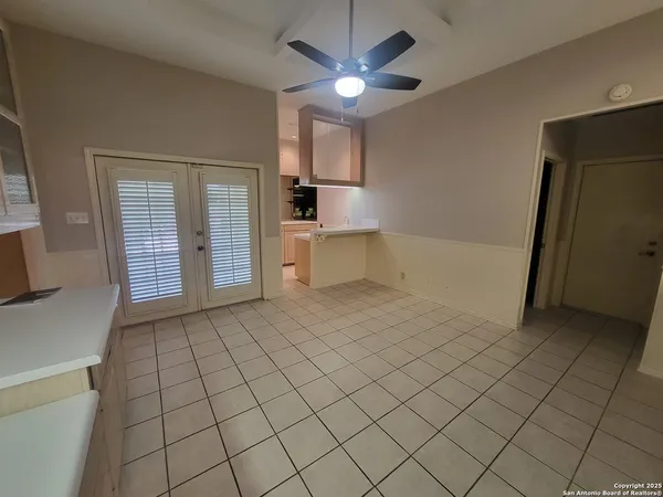 $2,300 | 6024 Shady Creek, Windcrest, TX 78239