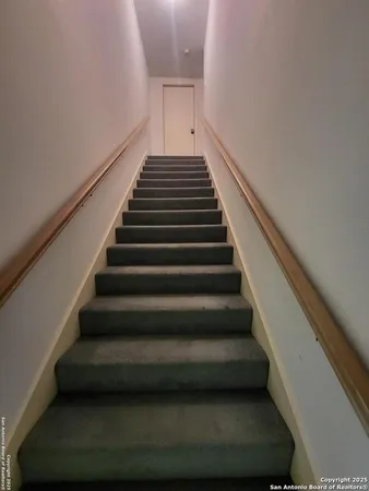 $2,300 | 6024 Shady Creek, Windcrest, TX 78239