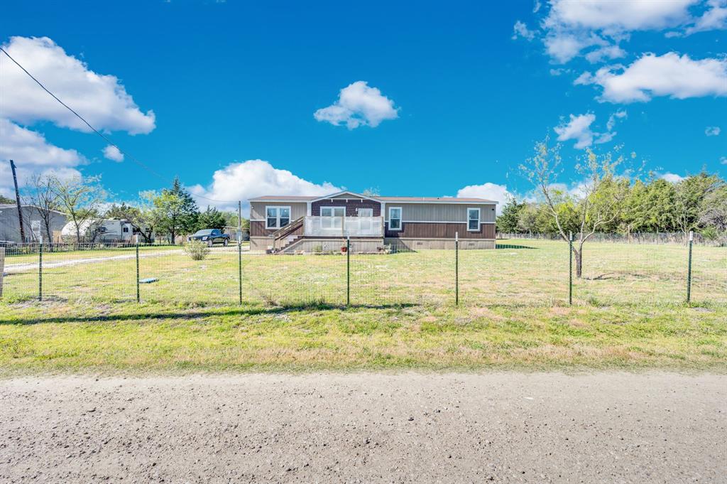 12032 County Road 0190 Rice, TX 75155 - Photo 2 of 40 a view of a garden