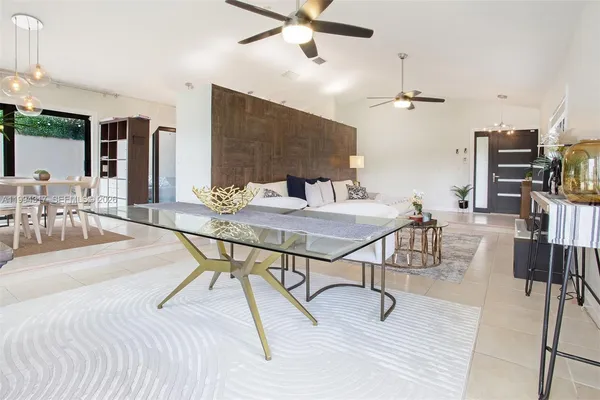 $4,000 | 524 Village Lake Drive, Unit 524, Weston, FL 33326