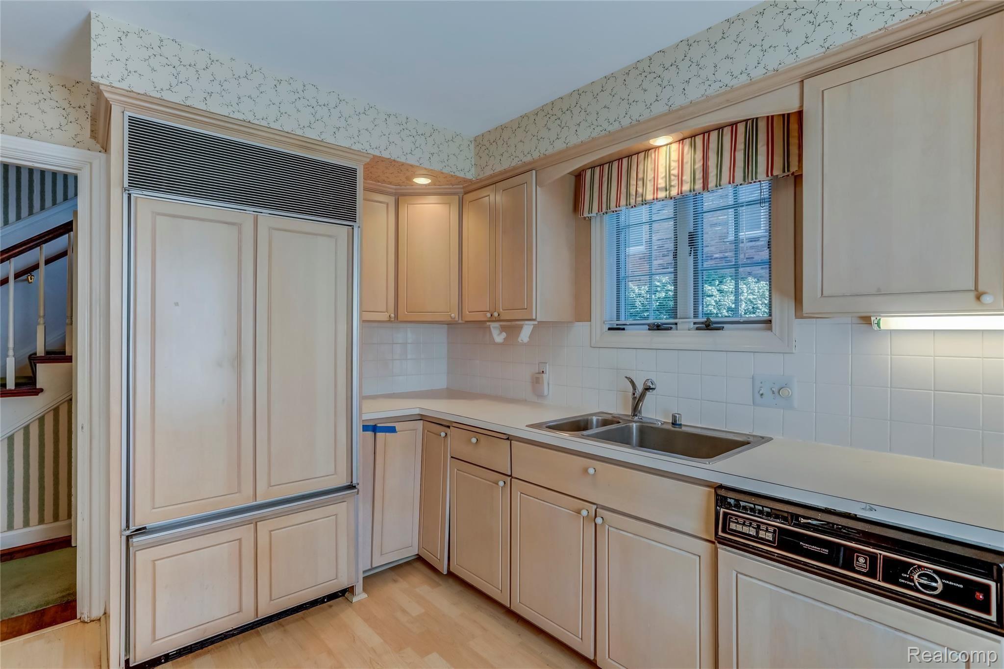 1041 Yorkshire Road Grosse Pointe, MI 48230 - Photo 18 of 35 1041 Yorkshire Road, Grosse Pointe Park, MI-18.jpg-FULL