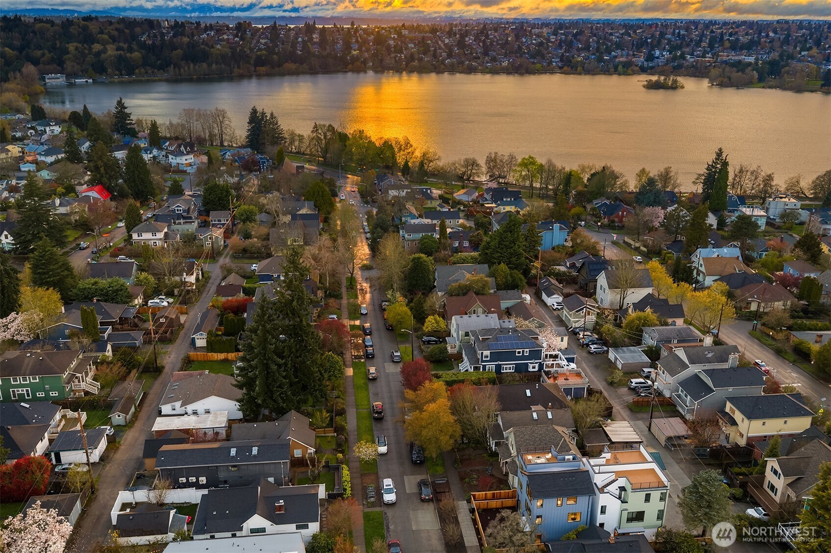 2340 North 64th Street, Unit B Seattle, WA 98103 - Photo 17 of 18