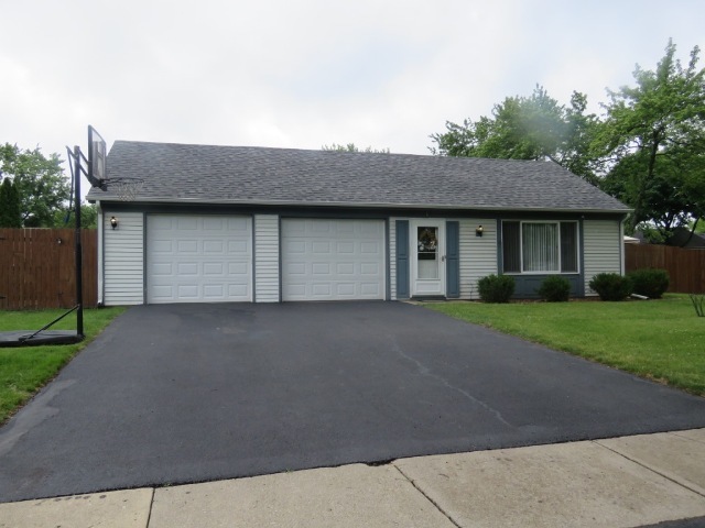 1 Ingleshire Road Montgomery, IL 60538 - Photo 1 of 27