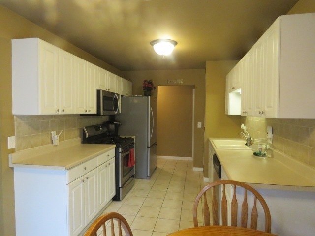 1 Ingleshire Road Montgomery, IL 60538 - Photo 5 of 27