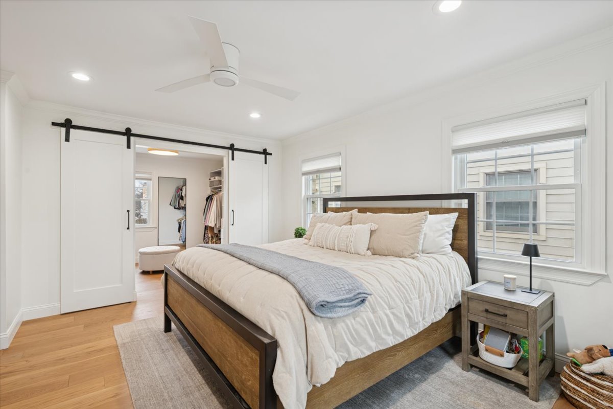 736 Ottawa Avenue Park Ridge, IL 60068 - Photo 16 of 33 a bedroom with a bed and a window
