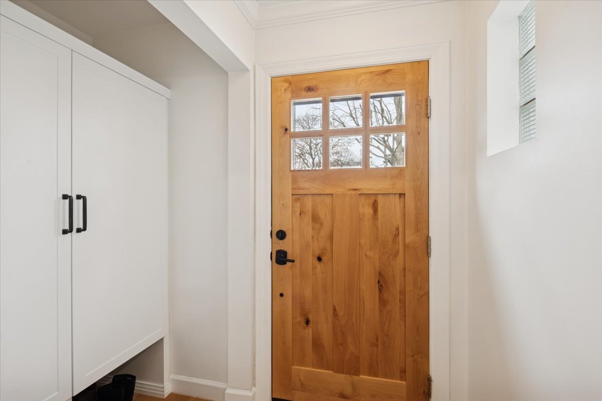 736 Ottawa Avenue Park Ridge, IL 60068 - Photo 23 of 33 a view of an entryway with wooden floor