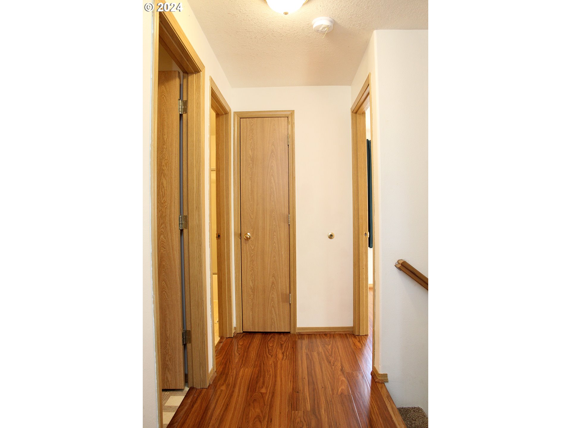 2309 Southeast 90th Avenue Portland, OR 97216 - Photo 11 of 46