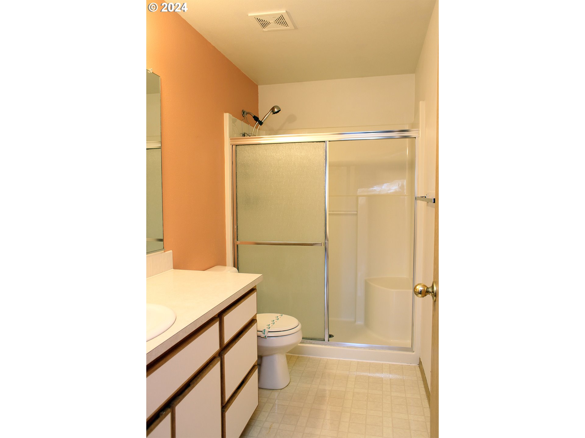 2309 Southeast 90th Avenue Portland, OR 97216 - Photo 15 of 46