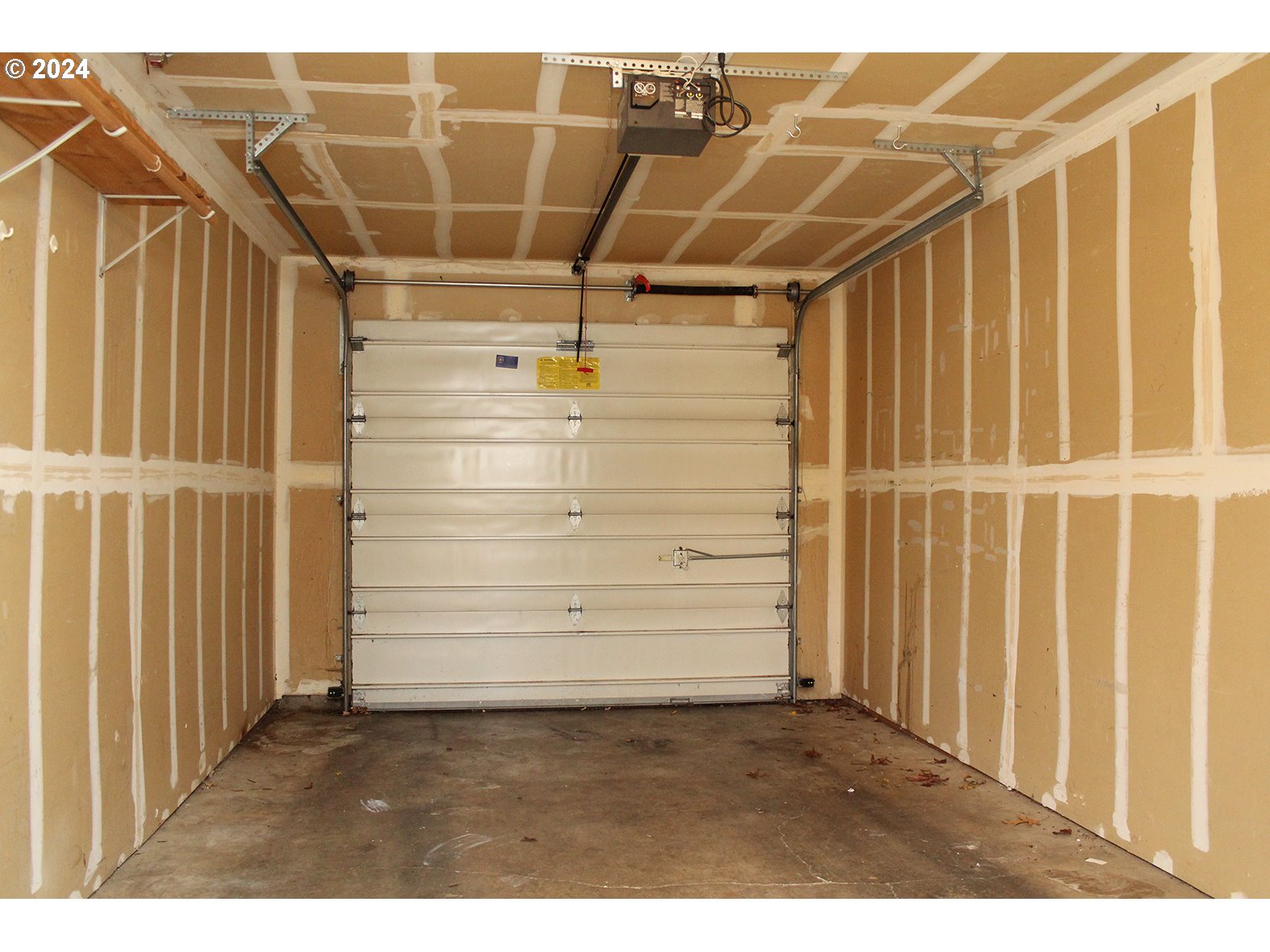 2309 Southeast 90th Avenue Portland, OR 97216 - Photo 23 of 46