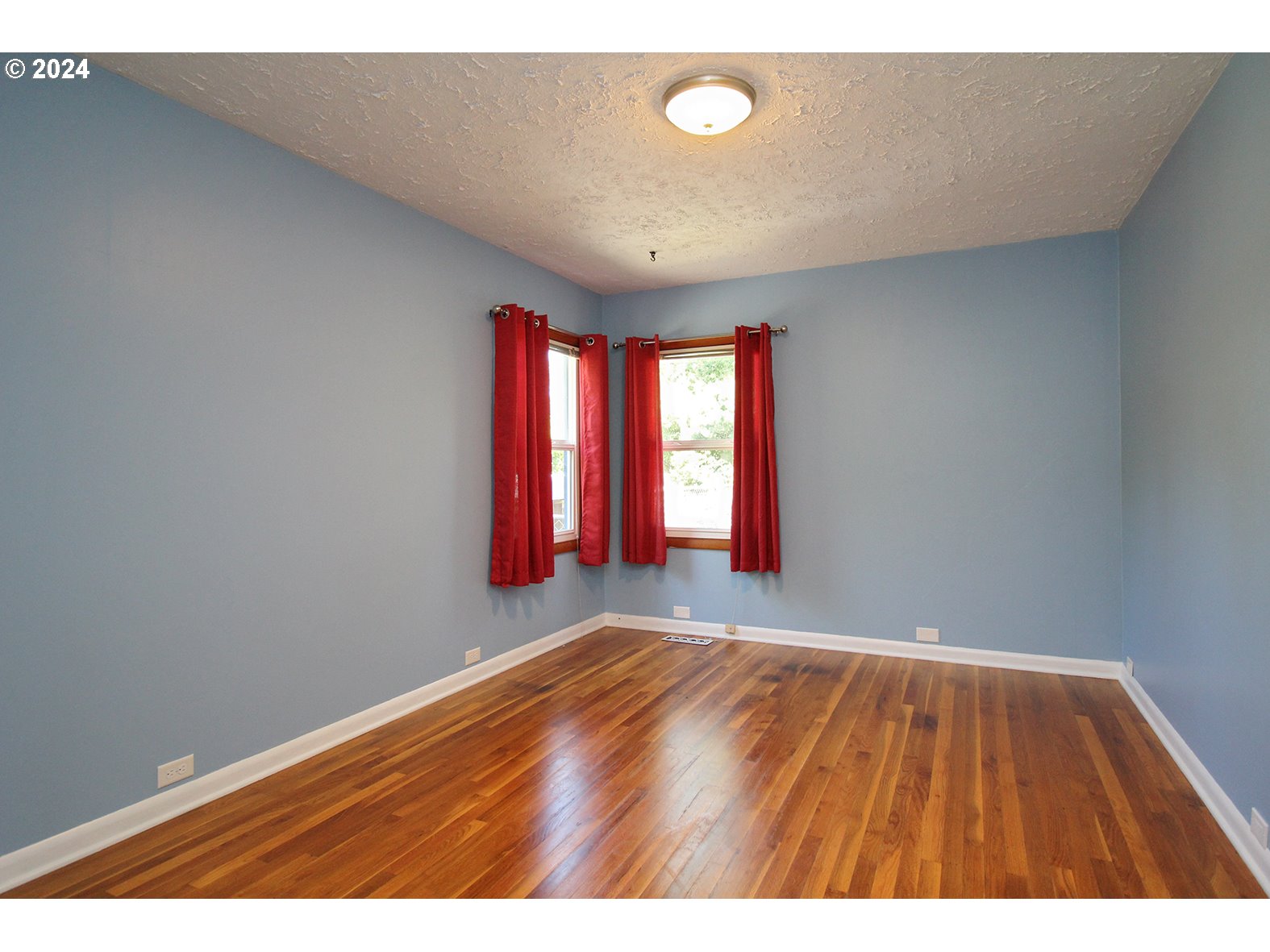 2309 Southeast 90th Avenue Portland, OR 97216 - Photo 32 of 46