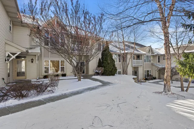 $215,000 | 1513 92nd Street, Unit 47, Sturtevant, WI 53177