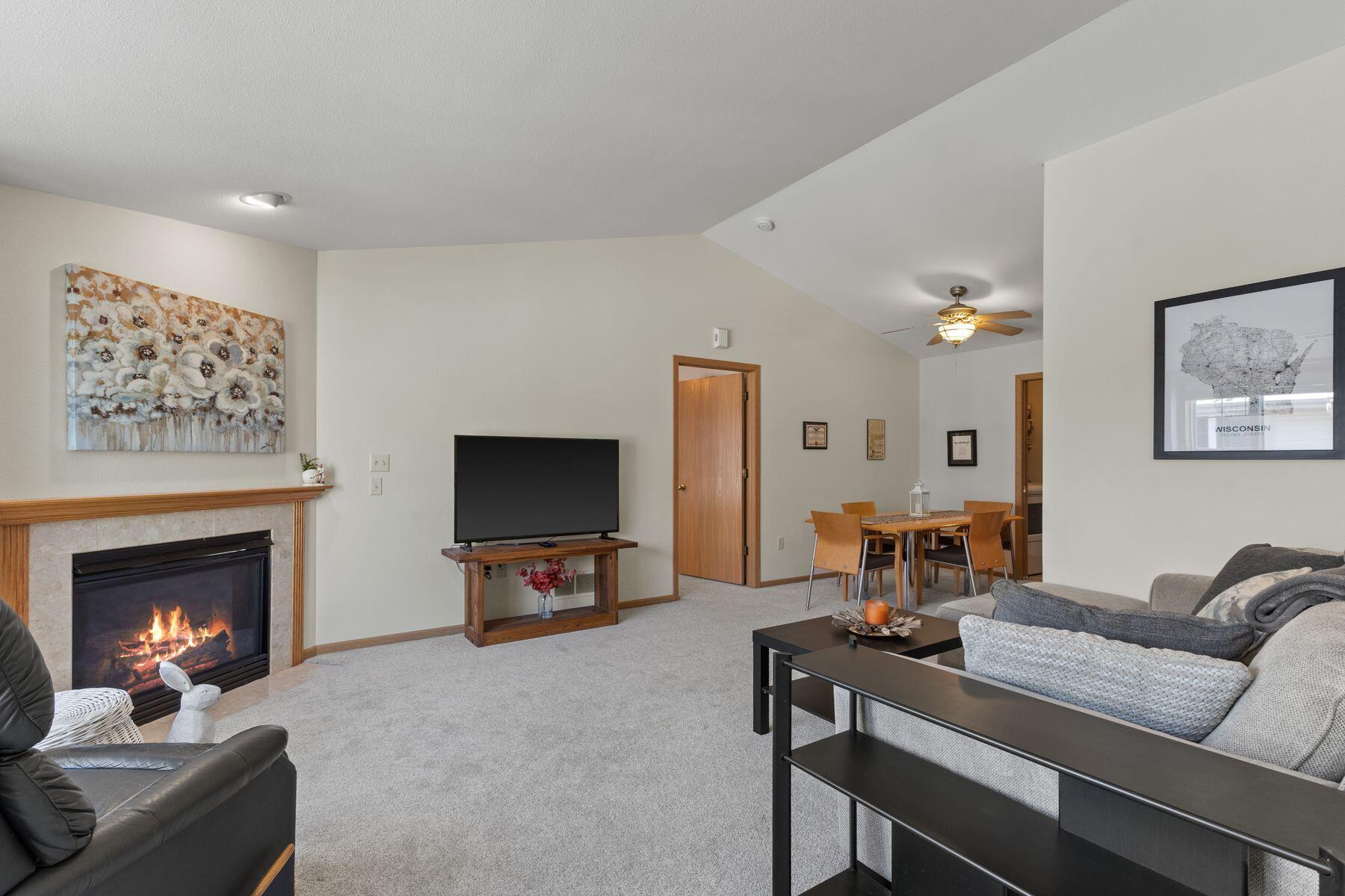 1513 92nd Street, Unit 47 Sturtevant, WI 53177 - Photo 3 of 34 Gas Fireplace