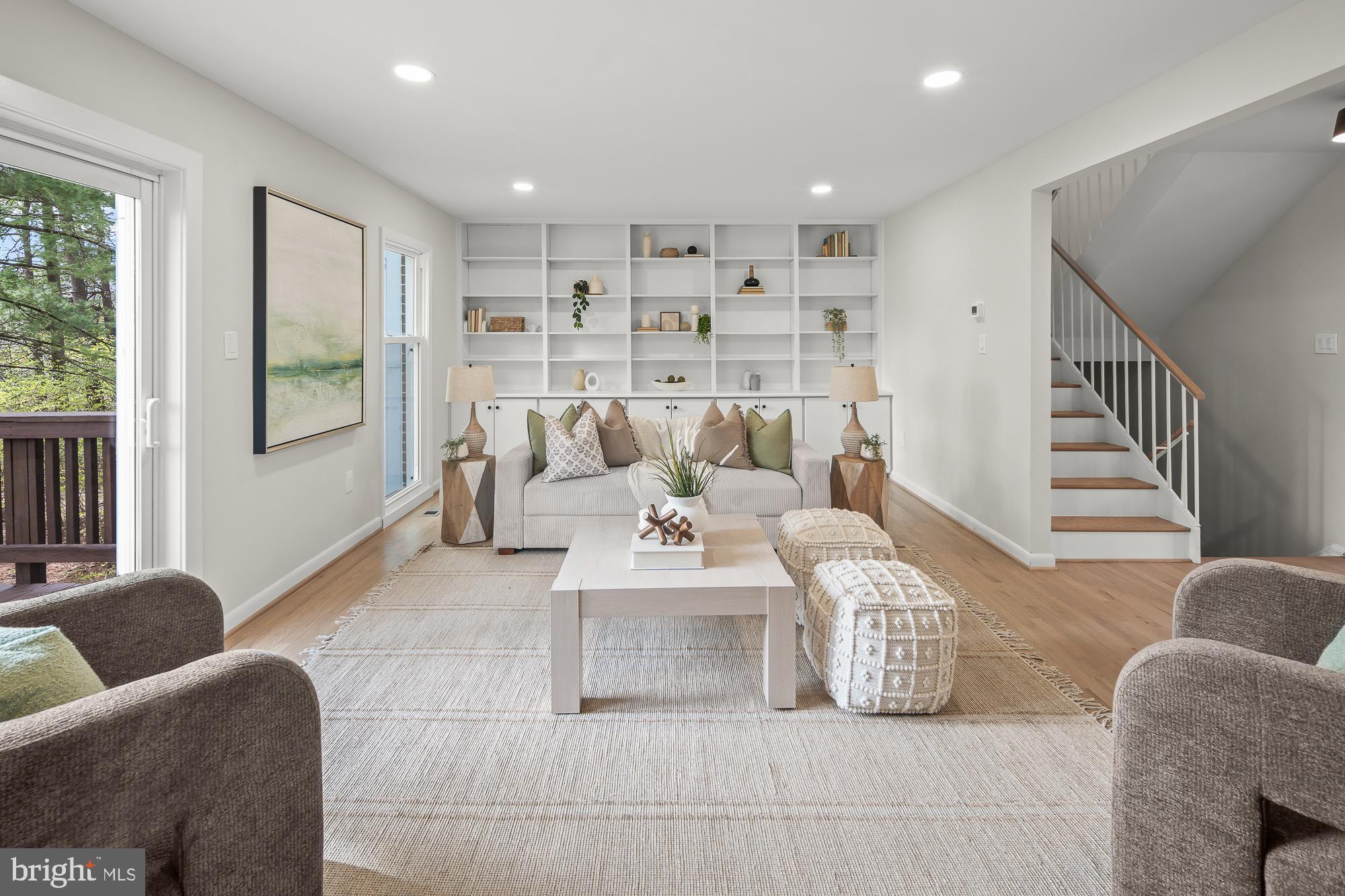 1652 Wainwright Drive Reston, VA 20190 - Photo 12 of 54 Family Room