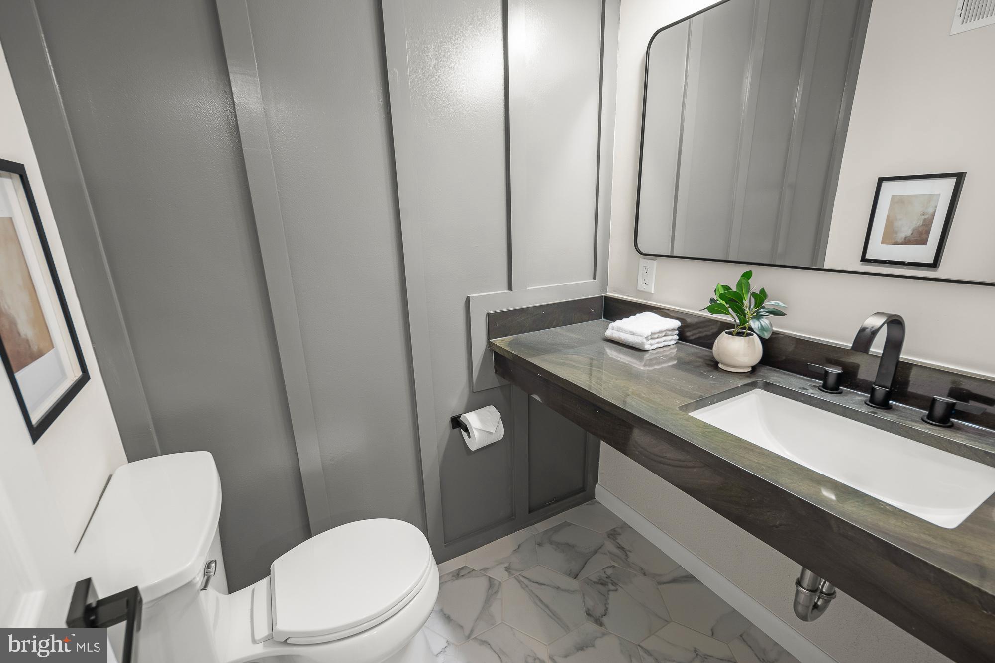 1652 Wainwright Drive Reston, VA 20190 - Photo 15 of 54 Main Level Powder Room