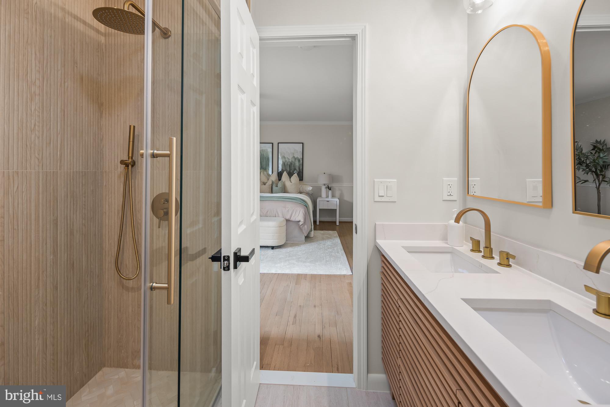 1652 Wainwright Drive Reston, VA 20190 - Photo 21 of 54 Primary Bath