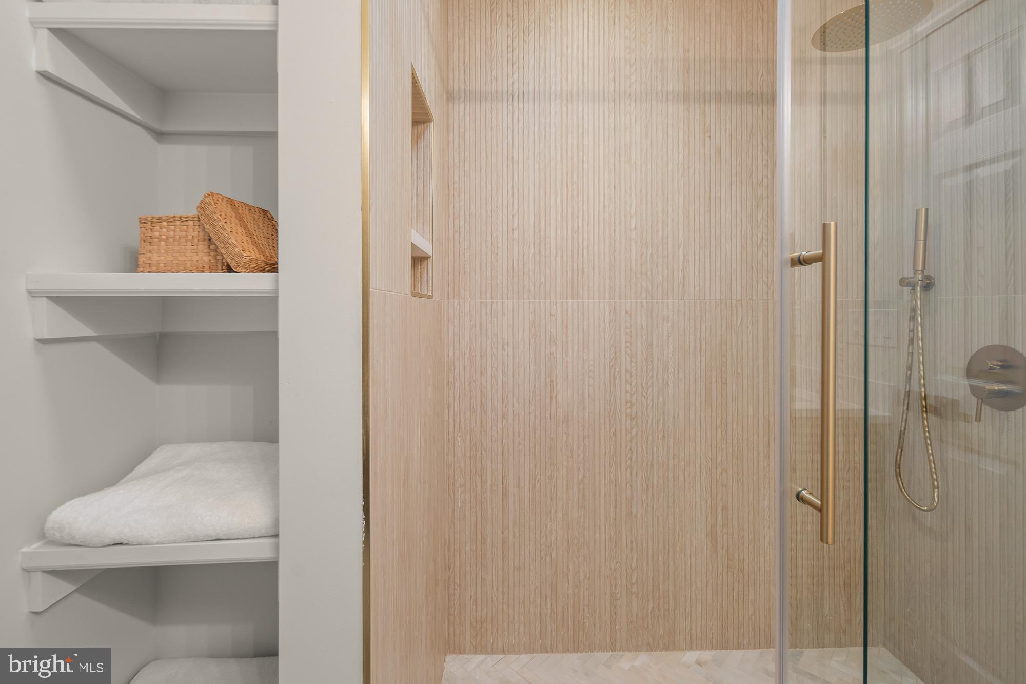 1652 Wainwright Drive Reston, VA 20190 - Photo 22 of 54 Primary Bath Shower