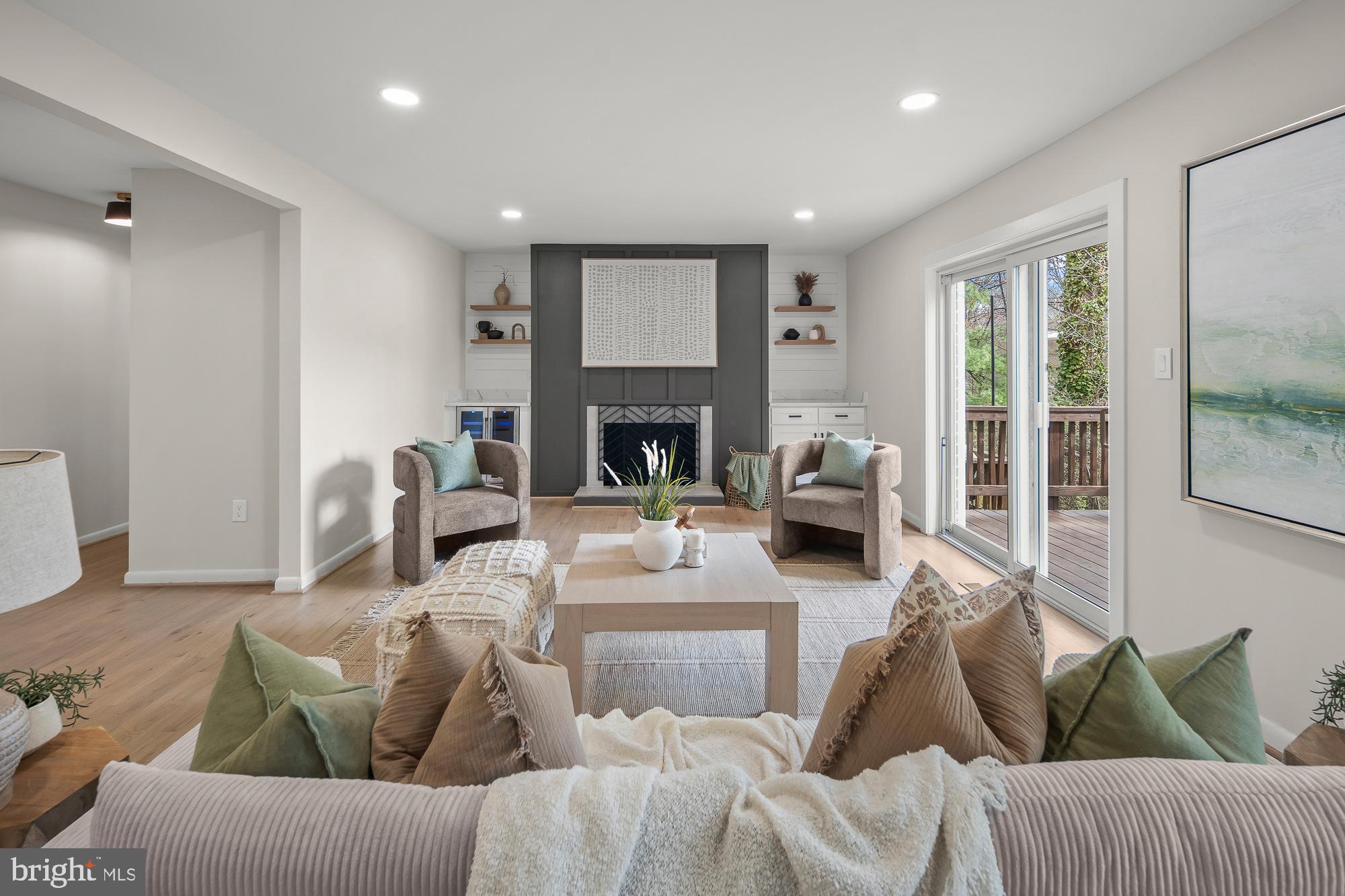 1652 Wainwright Drive Reston, VA 20190 - Photo 10 of 54 Family Room