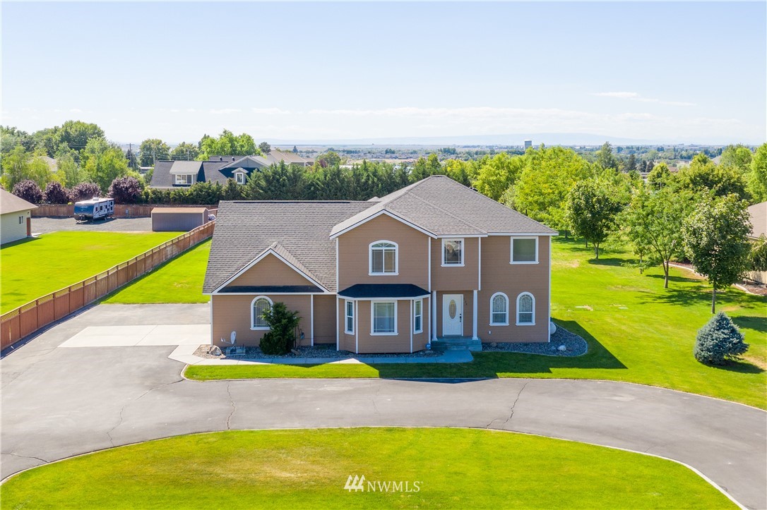 538 Young Road Northeast Moses Lake, WA 98837 - Photo 1 of 38 Gallery Image 1