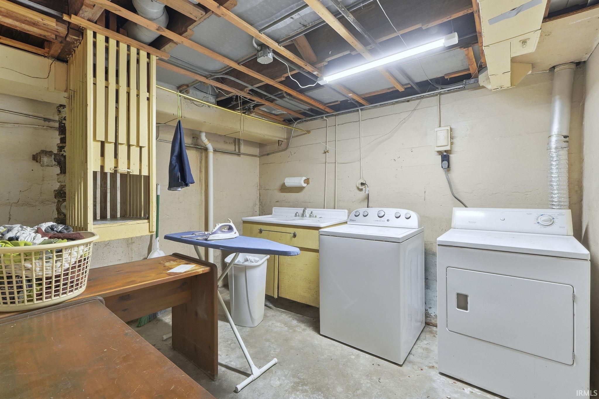 208 West Fleming Avenue Fort Wayne, IN 46807 - Photo 23 of 31