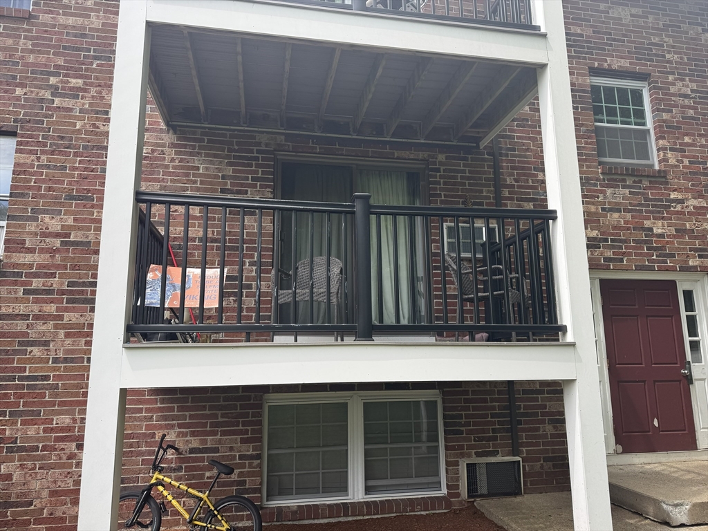 9 Walker Road, Unit 8 North Andover, MA 01845 - Photo 1 of 5