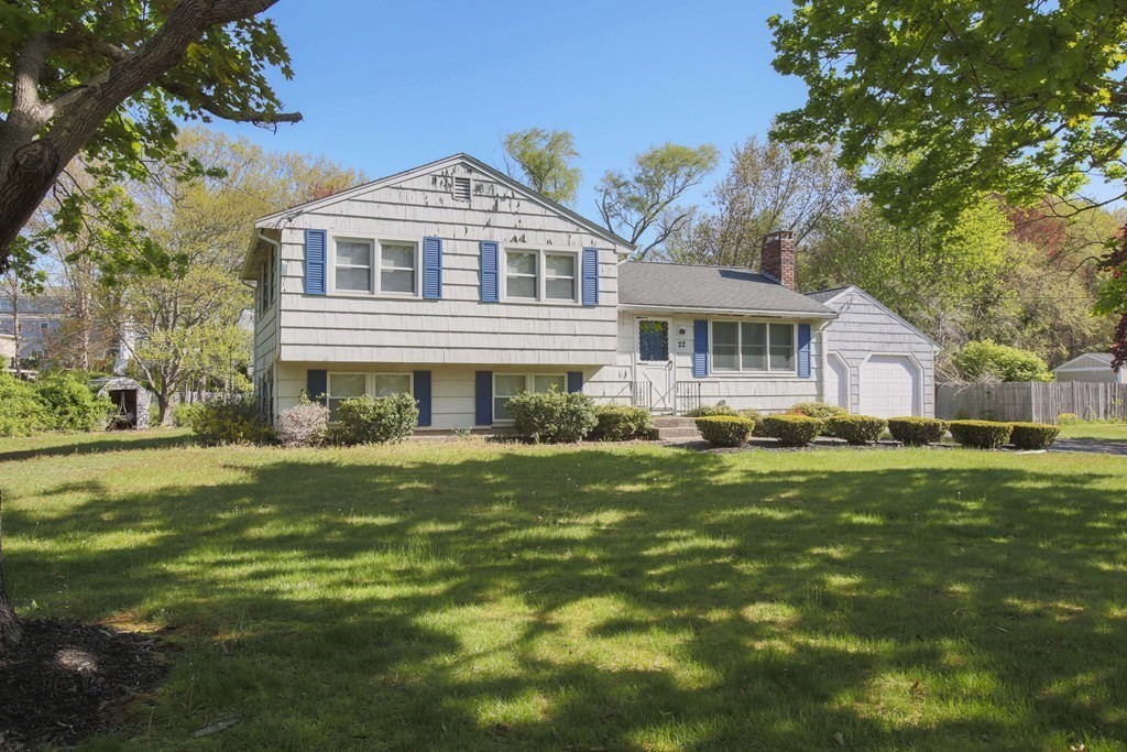 22 Dillingham Way Hanover, MA 02339 - Photo 3 of 22 Gallery Image 3