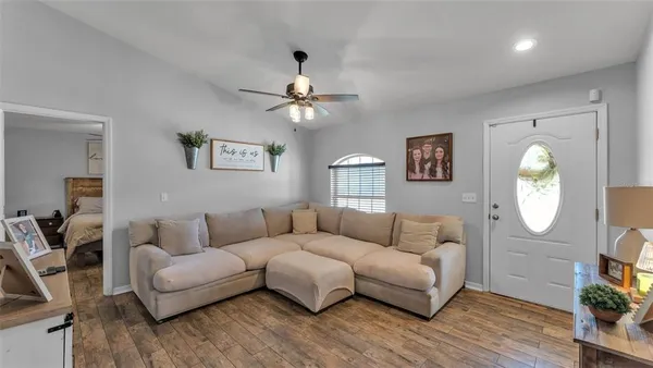 $415,000 | 2908 Blackwater Oaks Drive, Mulberry, FL 33860