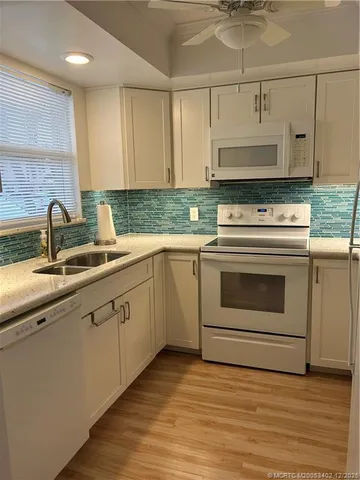 $164,900 | 2950 Southeast Ocean Boulevard, Unit 1323, Stuart, FL 34996