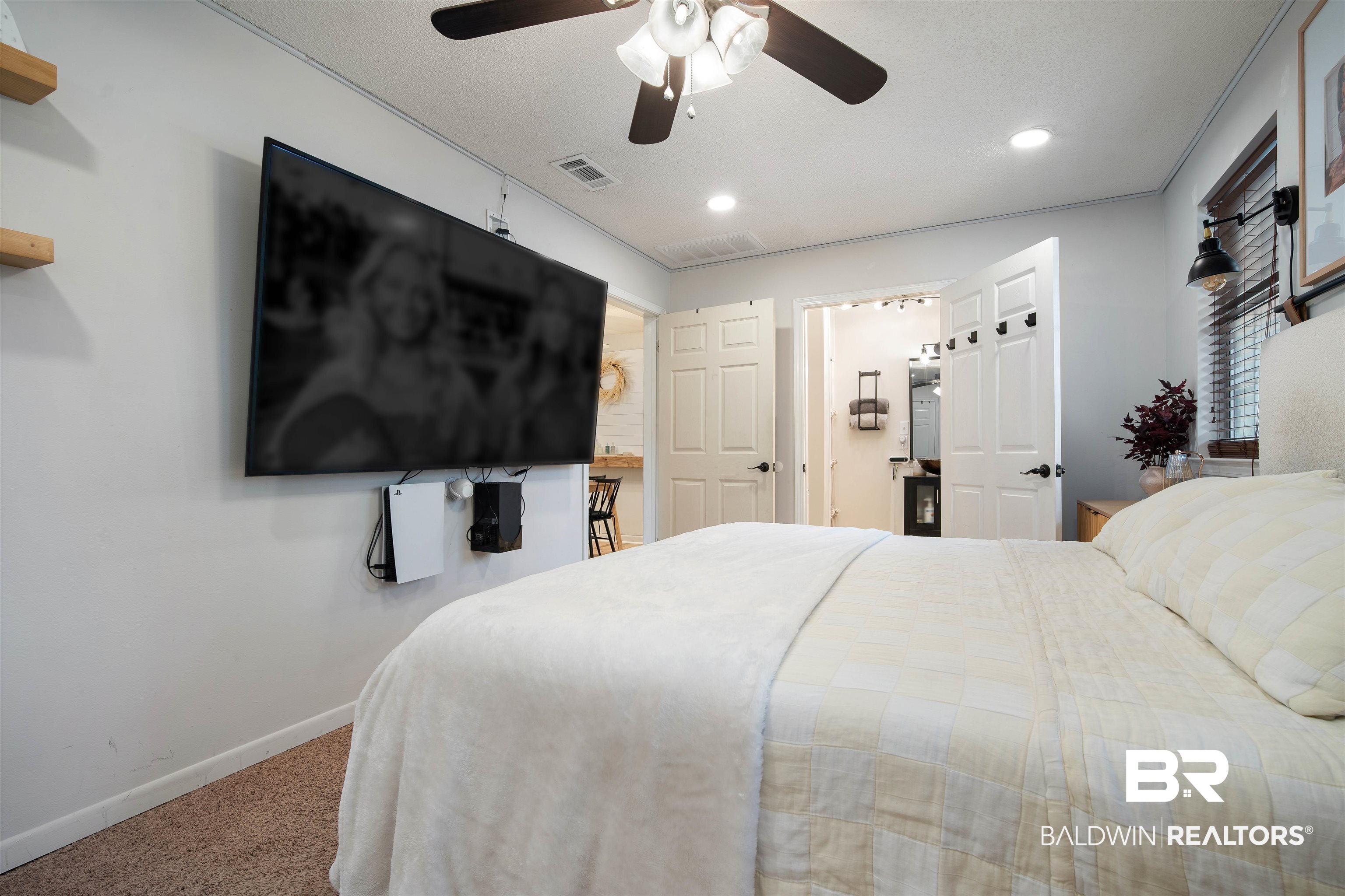 1451 West Morlee Drive Mobile, AL 36618 - Photo 14 of 30 Primary Bedroom