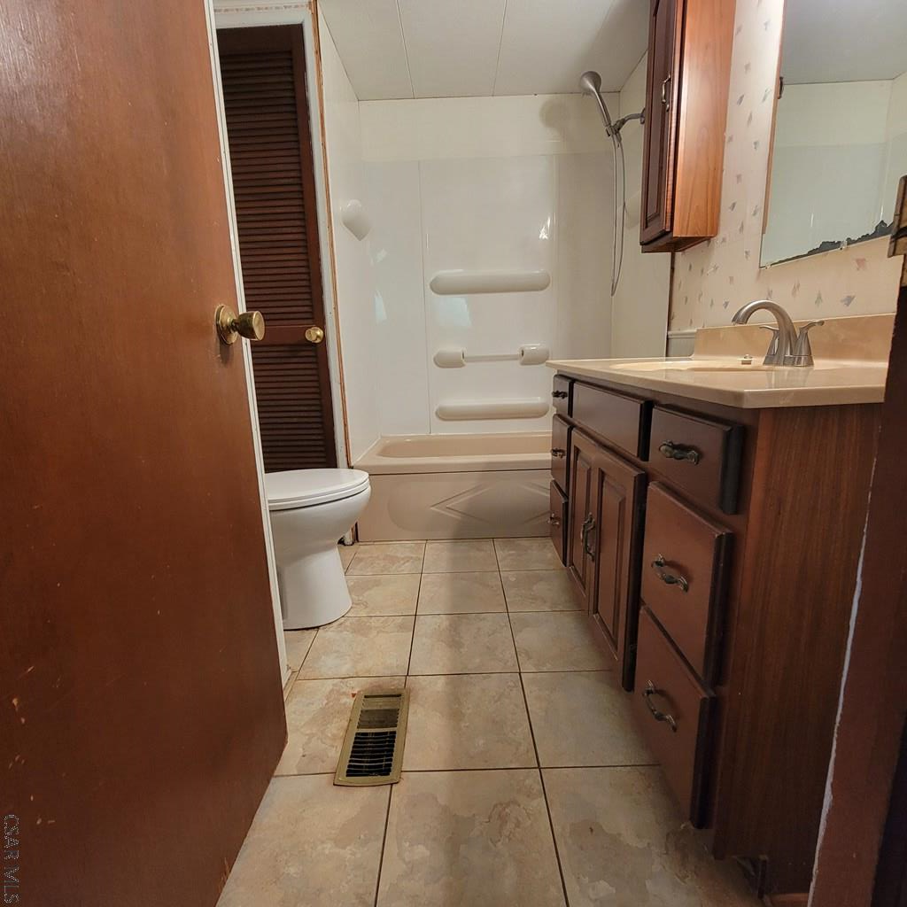 129 Sechler Road Somerset, PA 15501 - Photo 12 of 13 Gallery Image 12