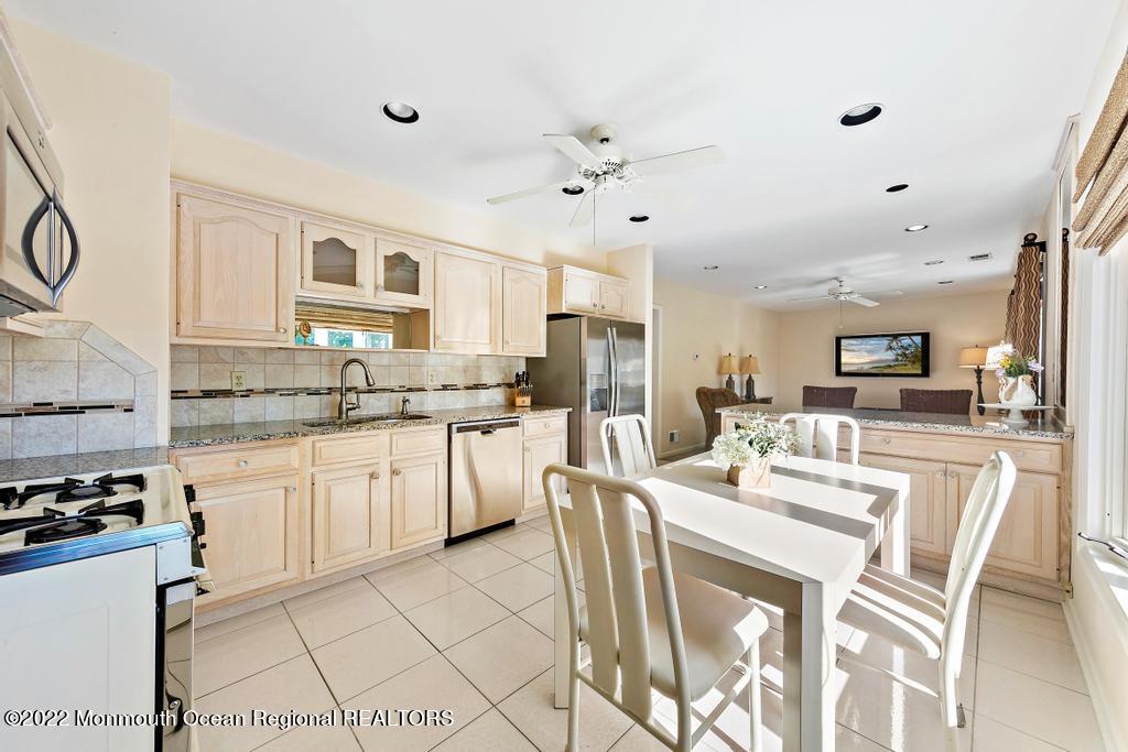 78 Fairview Road Clark, NJ 07066 - Photo 11 of 30 78Fairview-20