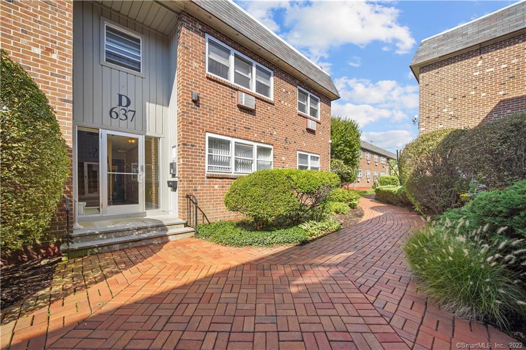 637 Cove Road, Unit D11 Stamford, CT 06902 - Photo 1 of 1