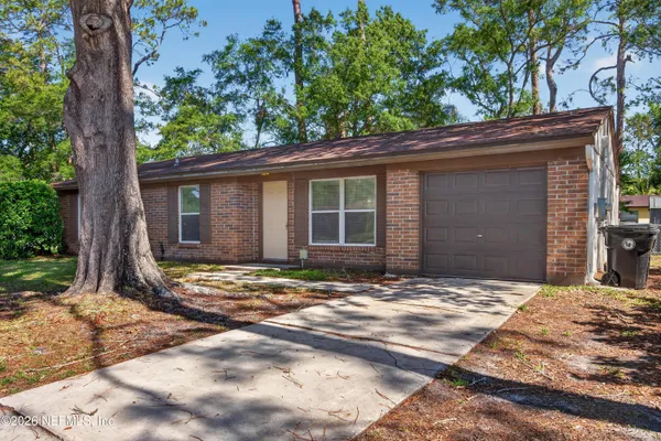 $1,625 | 1675 Mary Beth Drive, Middleburg, FL 32068