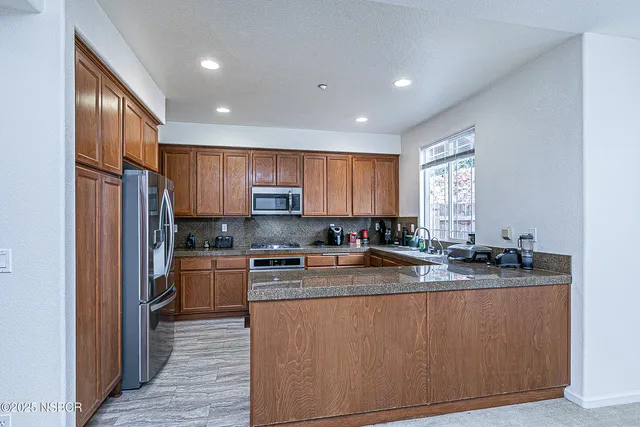 $585,000 | 122 Marbella Way, Santa Maria, CA 93454