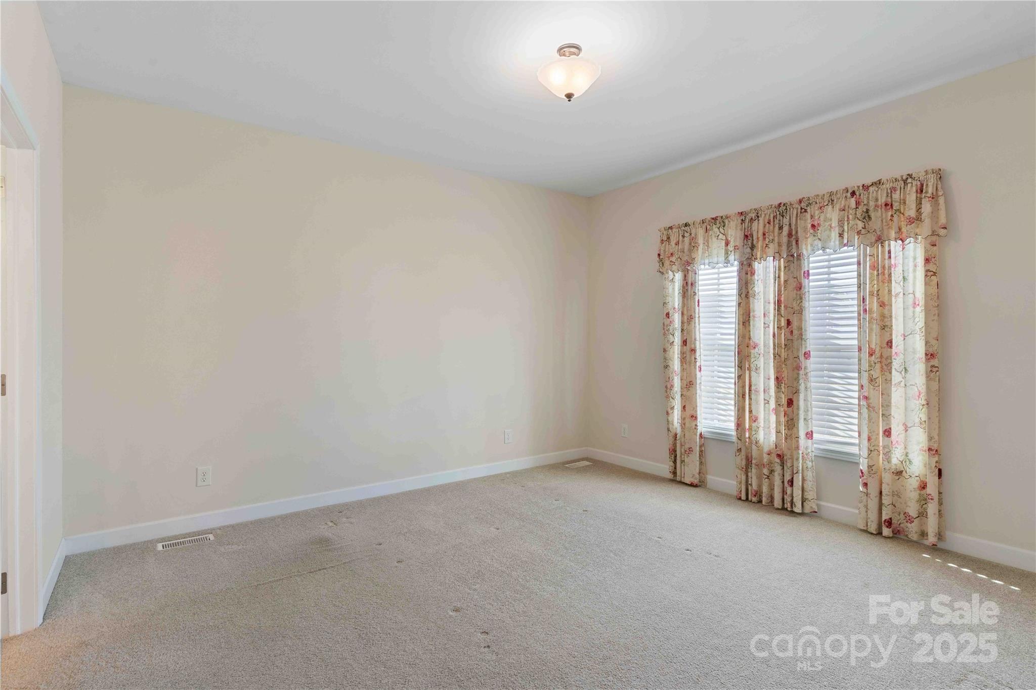 357 Beechnut Drive Hendersonville, NC 28739 - Photo 18 of 39