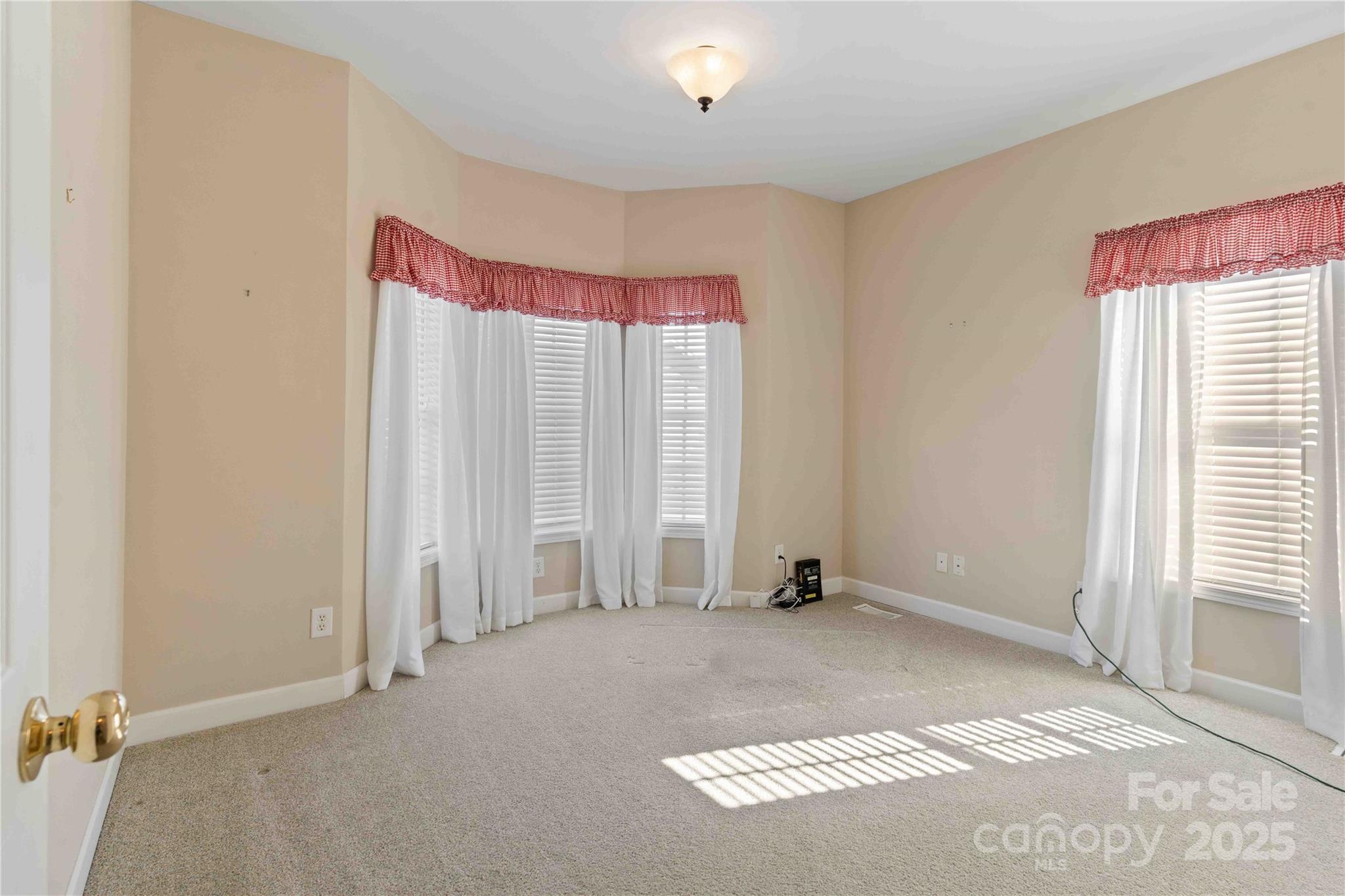 357 Beechnut Drive Hendersonville, NC 28739 - Photo 23 of 39