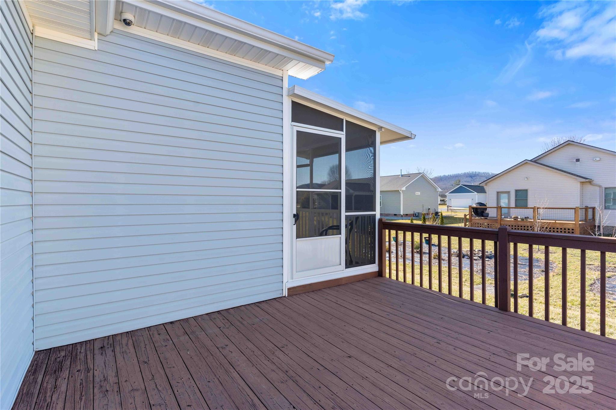 357 Beechnut Drive Hendersonville, NC 28739 - Photo 8 of 39