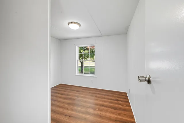 $189,750 | 179 Maple Avenue, Farmington, ME 04938